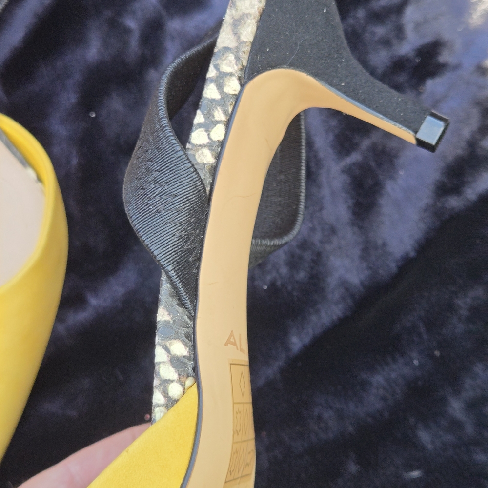 ALDO Yellow Pointed Toe Slingback Heels Size 6.5 Elastic Strap Pumps - Picture 5 of 7